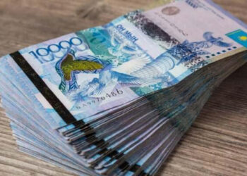 Таразда өкілеттіктерін асыра пайдаланған шенеуніктер сотталды