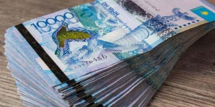 Таразда өкілеттіктерін асыра пайдаланған шенеуніктер сотталды