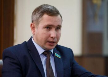 Сенатор теміржолшыларды зейнетке ерте шығаруды сұрады