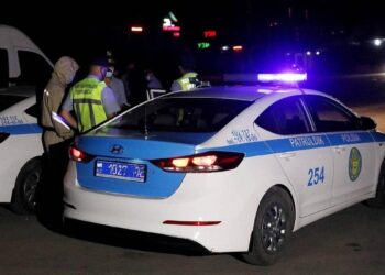 Ақтөбелік полицейлер бір сәтте 3 айыппұл арқалаған 73 жастағы қарияны қуалады (ВИДЕО)