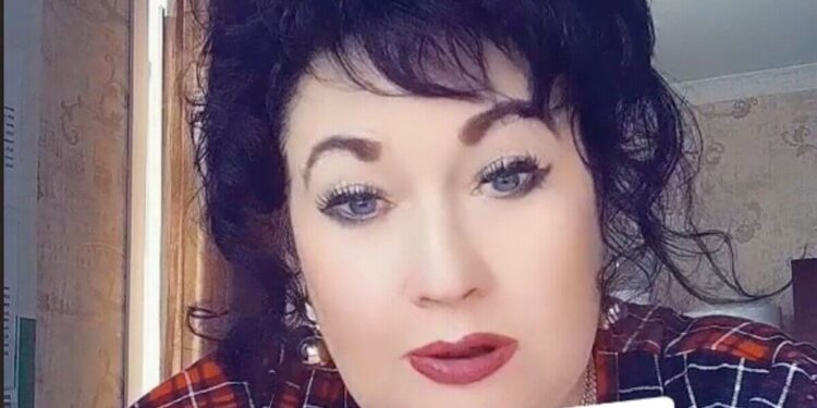 Қазақтарды бір-бірлеп өлтіруге шақырған әйел сотталды