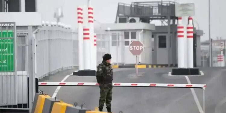 Қазақ-қытай шекарасы: жеке тұлғалардың өтуіне шектеу қойылды