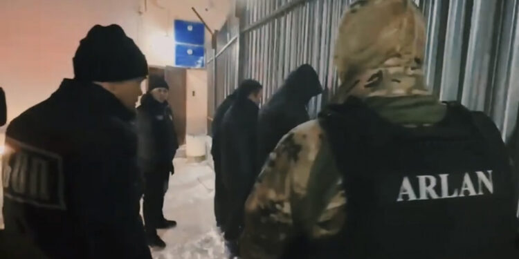 Кеншілерді бопсалап келген қылмыстық топ ұсталды