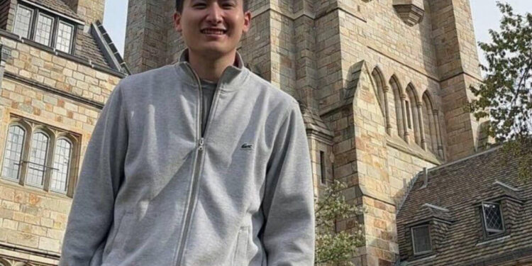 Жұбанов университетінің түлегі Америкада қазақ тілінен сабақ береді