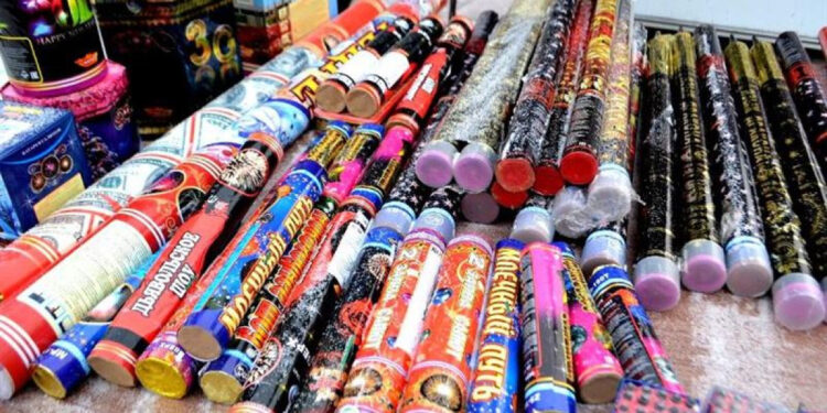 Заңсыз пиротехника сатқандар қалай жазаланады?