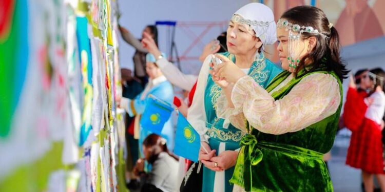 Астанада қолөнершілер туы әзірленді