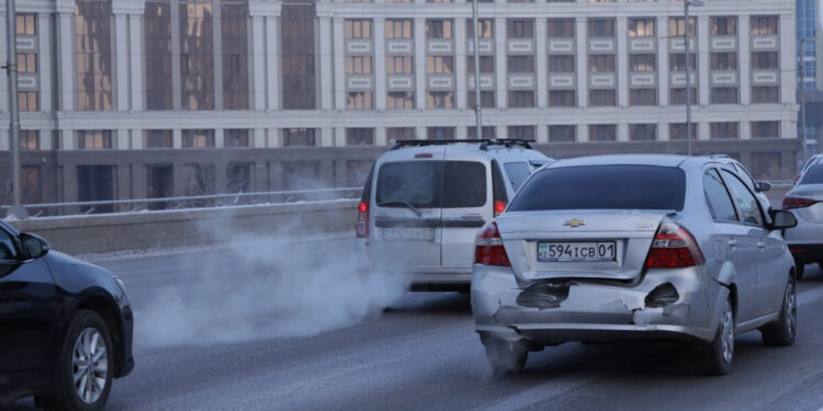 Ескі автомобильдердің кесірінен көлік апаты жиі болып жатыр – сенатор