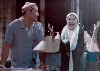 «Тақиялы періште» ағылшынша сөйлесе… Америкалықтар қазақтарға ерекше сый жасады