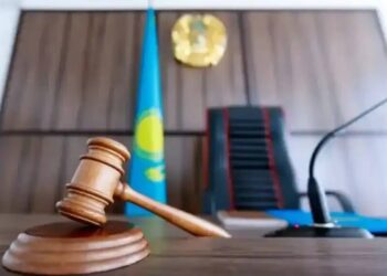 Павлодарлық экс-прокурор алаяқтық жасағаны үшін сотталды