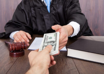 Атырауда сот судьясы қамауға алынды