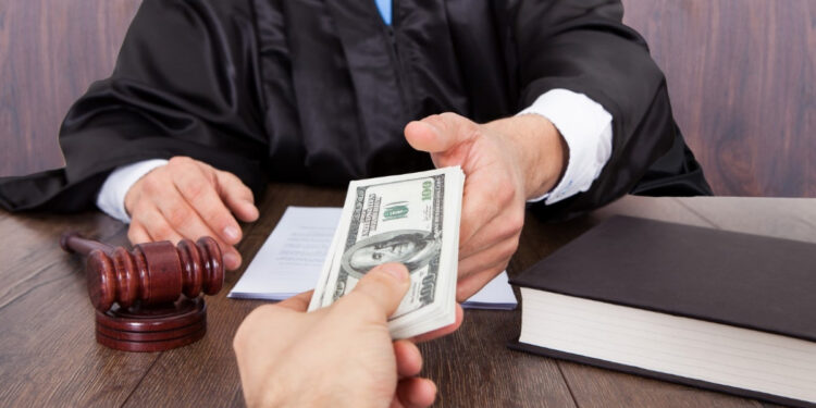 Атырауда сот судьясы қамауға алынды