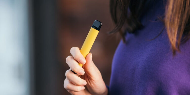 Электронды темекіге заңмен тосқауыл қойылды – Дәулет Тұрлыханов