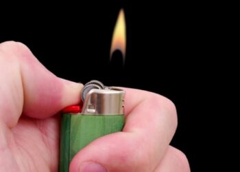 Атырау облысында ер адам өзін-өзі өртеп жіберді (ВИДЕО)