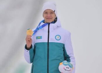 Тоқаев тұғырдан шаңғымен секіруден чемпион атанған спортшыны құттықтады