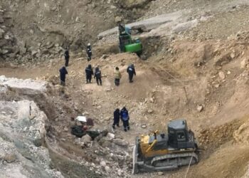 Майқайыңда қатты жел мен боран іздеу жұмыстарын қиындатып жатыр