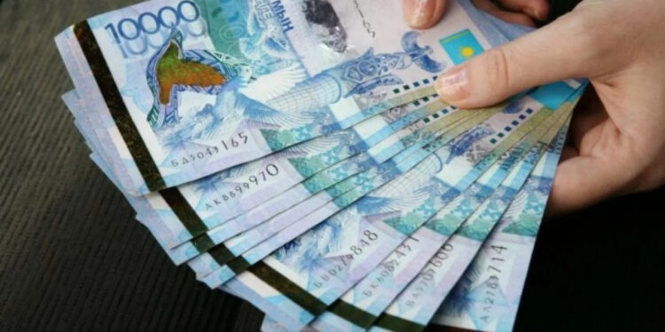 Криптовалютаға инвестиция салмақ болған әйел 7 миллион теңгесінен айырылды