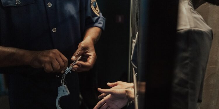 Құжатын, бет-бейнесін өзгерткен: Ақмола облысында 26 жыл іздеуде болған қылмыскер ұсталды