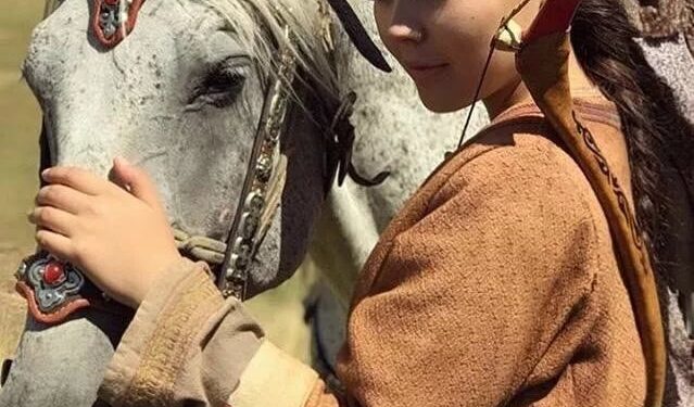 Үстел астындағы порно видео