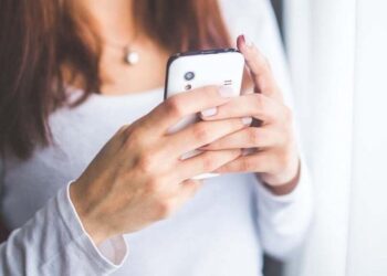 Анасының атына несие рәсімдеген қыз тергеліп жатыр