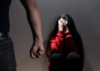 Алматы қаласы әкімдігінің қызметкері бойжеткенді қорлаған (ВИДЕО)