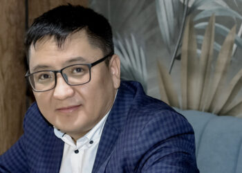 Айболат Дәлелхан: Визасыз режим Қытайдағы қандастарымыз үшін қолайлы