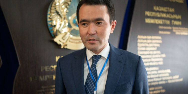 Қазақстанда 18 жасқа толмаған кез келген бала тегін ұшады – вице-министр Ержан Еркінбаев