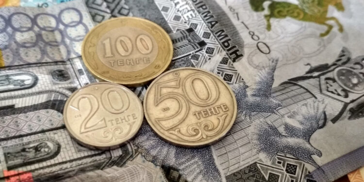 Балаларға Ұлттық қордан алғашқы төлем түсті