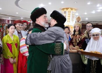 Астанада түрлі этнос өкілдері Көрісу күні мерекесін атап өтті