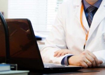 Емхана ұжымы ер адамға көмек көрсетуден бас тартқан