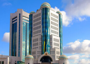 Сенат капиталды елден шығаруға бақылауды күшейтуге қатысты заңды мақұлдады