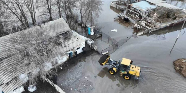 Елдегі су тасқынында 64 мыңға жуық адам эвакуацияланған