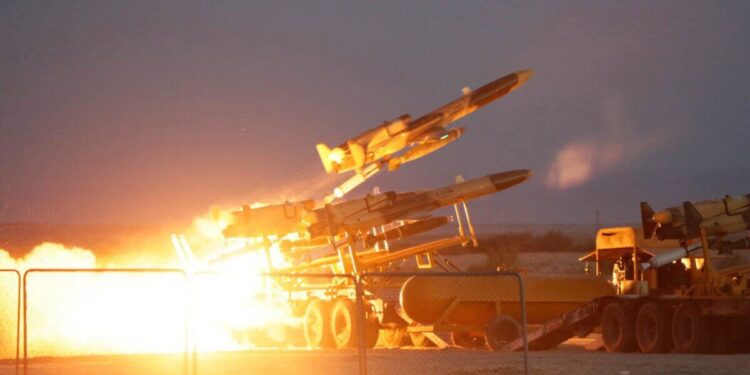 Иран Израильге қарсы соққы жасады