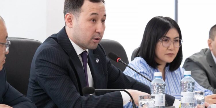 «Дата журналистика: мамандарды жұмысқа алмай отыр». Салалық журналистиканың дамуын тежейтін факторлар аталды