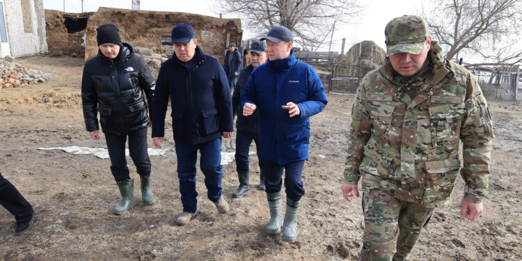 Қанат Бозымбаев Қостанай облысындағы жағдай туралы: Аймақтарды қалпына келтіруге қажетті ресурстар бөлінеді