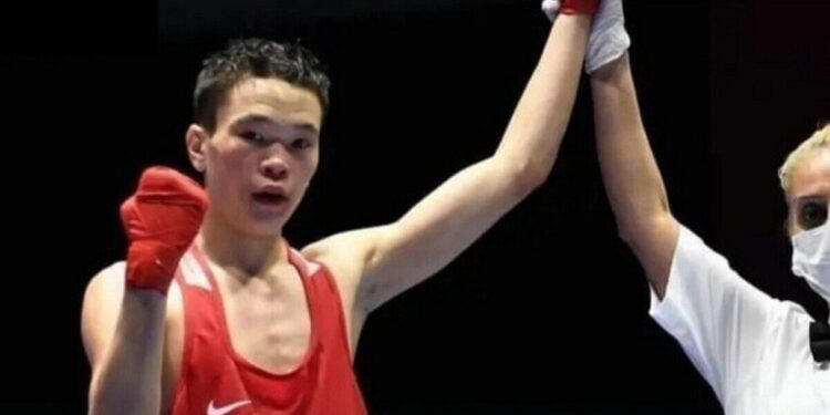 «Елорда кубогы»: Алмат Әбдуәли Үндістанның атақты боксшысын жеңді