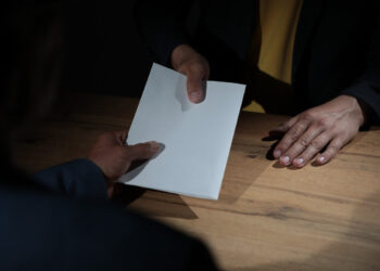 «Азық-түлік корпорациясы» ҰК» АҚ қаржы департаментінің директоры мен бас маманы сотталды