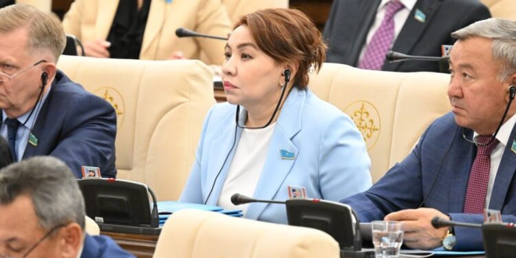 Қазақстанда баспананы міндетті сақтандыру тетігін енгізуді қарастыру керек – депутат