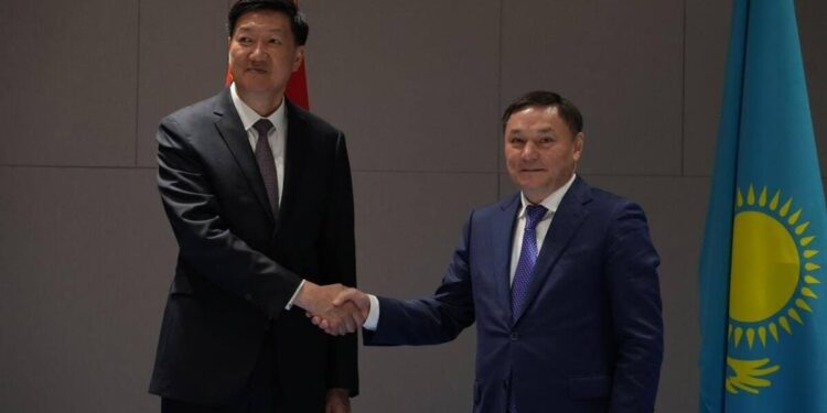 Туризм және спорт министрі Қытай спортшыларын бірге жаттығуға шақырды