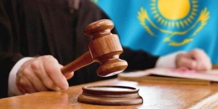 Павлодар облысында жер қатынастары бөлімінің басшысы сотталды