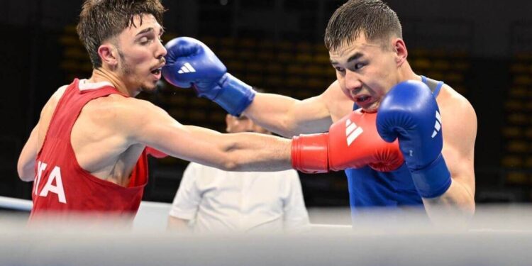 Боксшы Мұхамедсабыр Базарбайұлы ширек финалға шықты