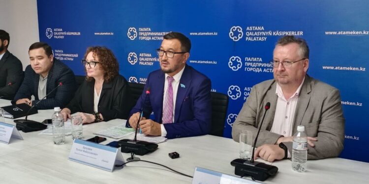 Құрылысшылар одағы министрдің отставкасын талап етті