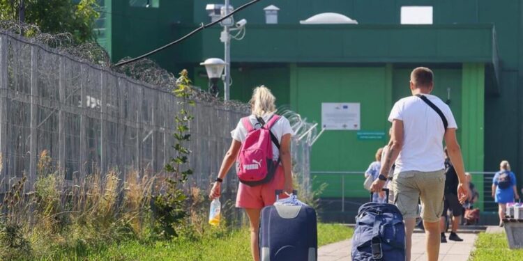 Эстония Ресеймен шекараны жабуға дайын екенін мәлімдеді