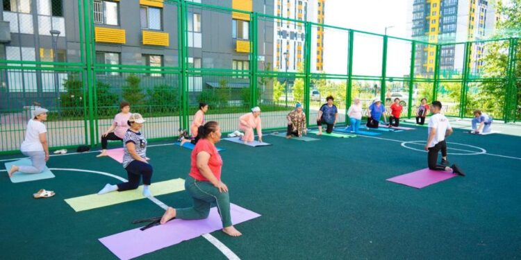 «Таза Қазақстан»: участники социального проекта AULAFIT поддержали экологическую акцию