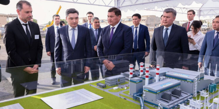 Олжас Бектенов Қызылорданың жылу маусымына дайындығын тексерді