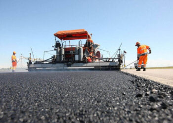 Бұрын-соңды болмаған рекорд: биыл Қазақстанда 12 мың шақырым жол жөнделеді