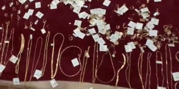 Шиеліде 70 млн теңгенің алтын бұйымдарын қолды қылған алаяқтар сотталды