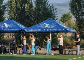 Садақ атудан ұлттық құрама Көшпенділер ойындарына дайындалып жатыр (ФОТО)