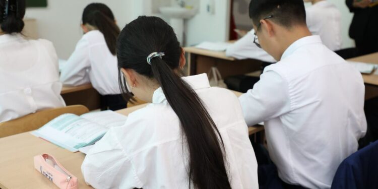 104 мыңнан астам талапкер білім гранты конкурсына өтініш берді