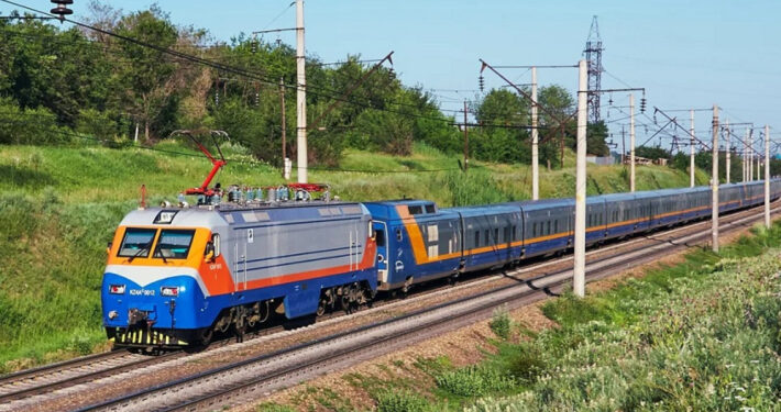 Әлеуметтік маңыздағы 20-дан астам жолаушылар пойызын тексерді.