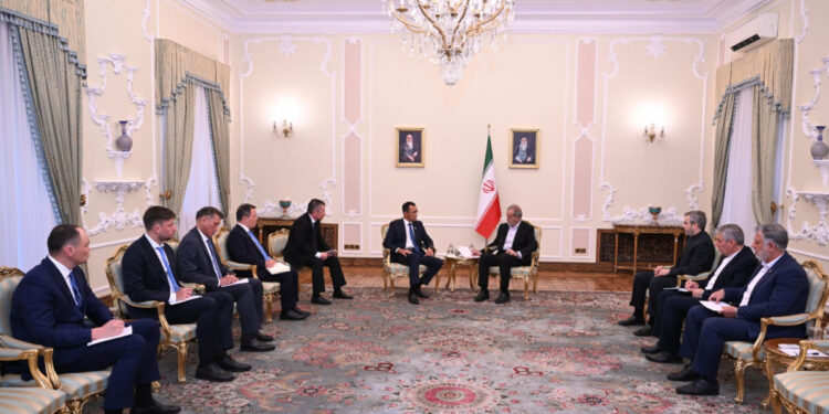 Сенат төрағасы Мәулен Әшімбаев Иран президентін  ұлықтау рәсіміне қатысты.